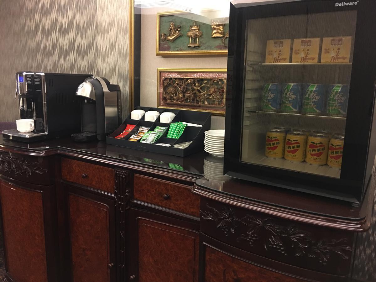 Cai She Hotel Taipei Bagian luar foto