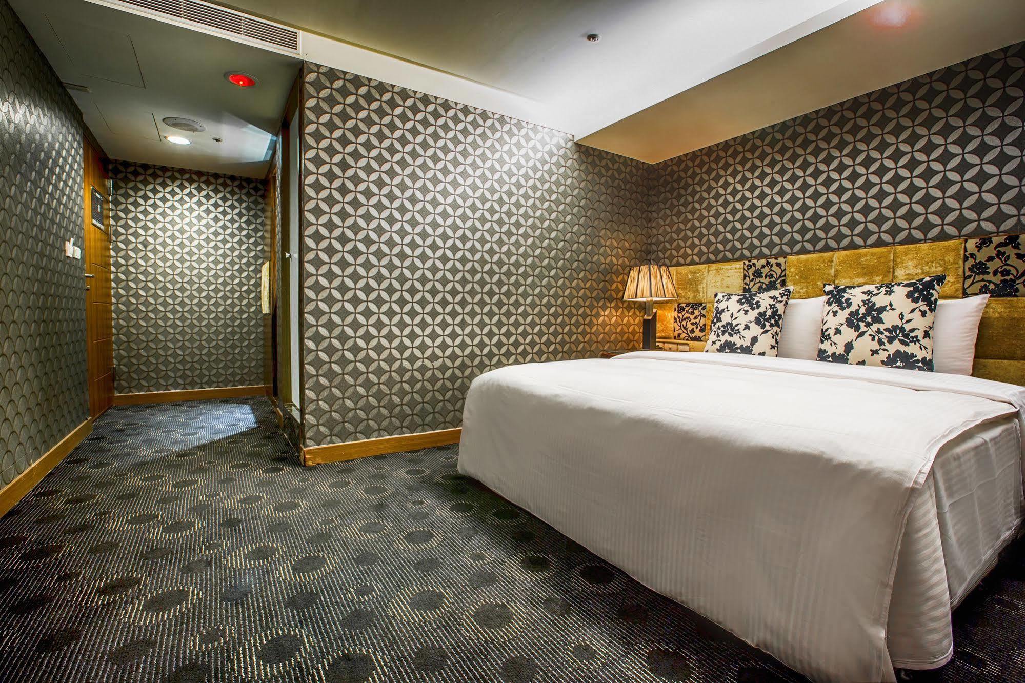Cai She Hotel Taipei Bagian luar foto