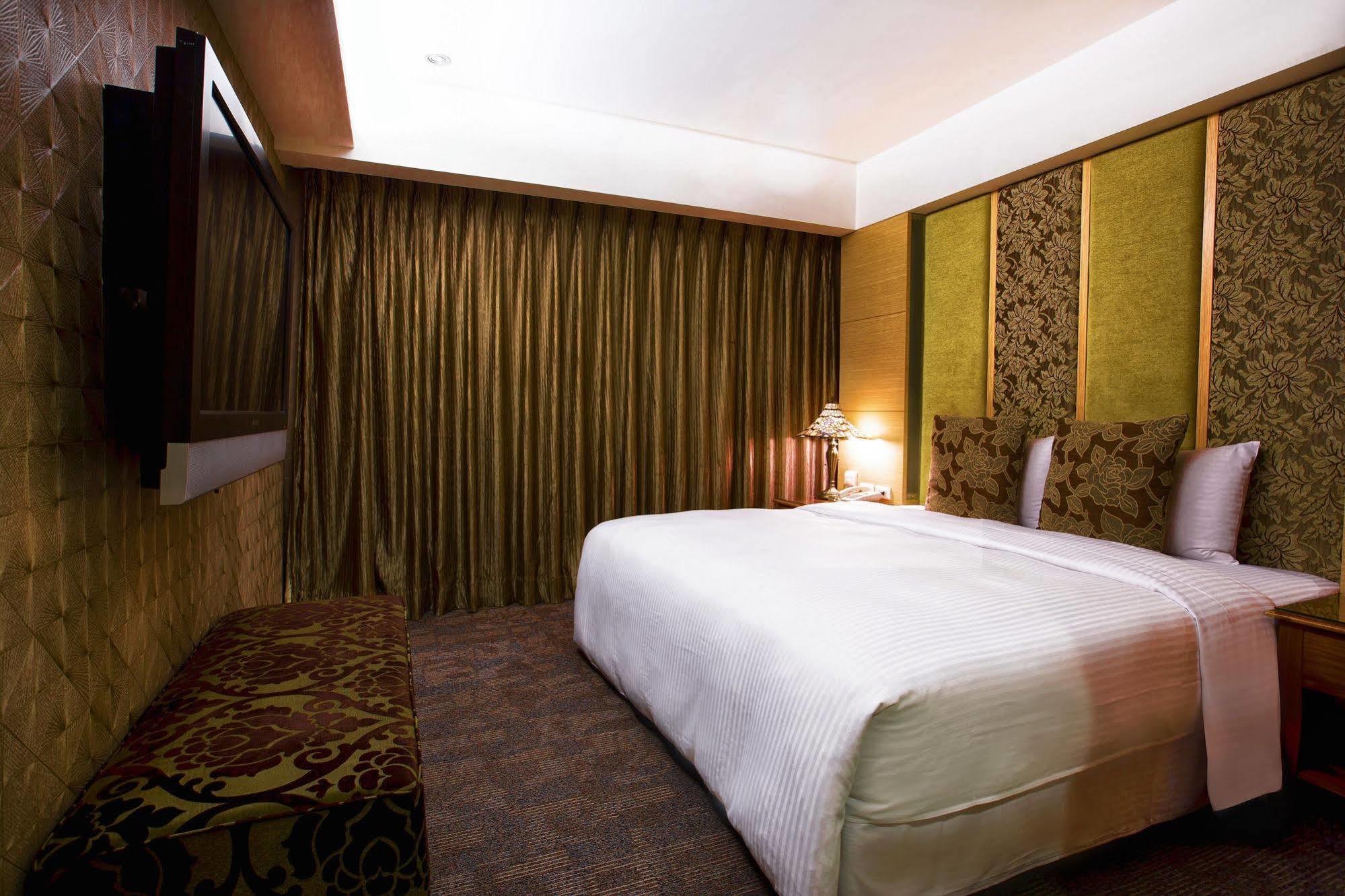 Cai She Hotel Taipei Bagian luar foto